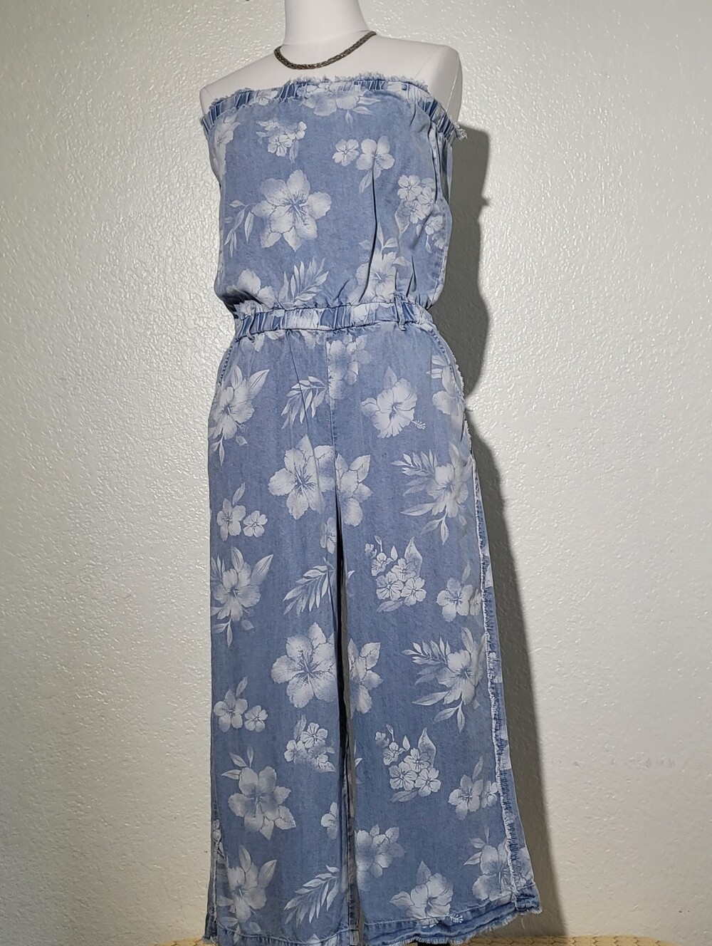 Vintage Havana Blue Wash Topical Floral Strapless Wide-Leg Lyncell Jumpsuit Sm